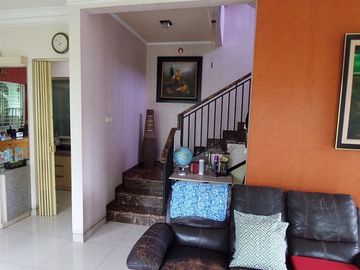 Rumah Siap Huni Lebar 14m di Alam Galaxy Dekat Graha Natura & Citraland