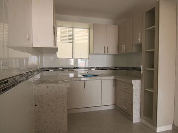 DEPARTAMENTO EN VENTA – URB. SANTA MARÍA DEL PINAR - PIURA