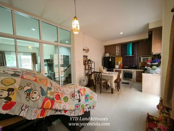 For sale 2-storey Semi-detached house in the Panthiya Phraeksa, newly renovated house.  Ready to move in