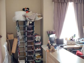 Best Deal! Rumah Cluster Venice, full furnish, hadap barat laut!