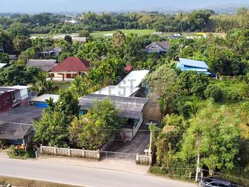 Commercial Building for Restaurant or Coffee Shop Business for Sale in San Sai