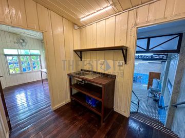 Commercial Building for Restaurant or Coffee Shop Business for Sale in San Sai