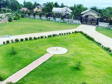 FOR SALE GRAND MANSION WITH FARM RESORT IN NUEVA ECIJA VERY NEAR NLEX AND NATIONAL ROAD