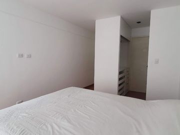 ALQUILO MODERNO DEPARTAMENTO AMOBLADO. IDEAL HOME OFFICE. MIRAFLORES