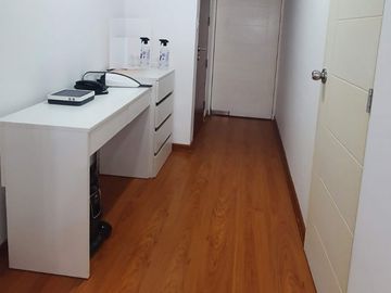 ALQUILO MODERNO DEPARTAMENTO AMOBLADO. IDEAL HOME OFFICE. MIRAFLORES