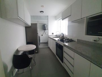 ALQUILO MODERNO DEPARTAMENTO AMOBLADO. IDEAL HOME OFFICE. MIRAFLORES