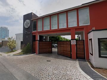 Renta de casa  amueblada y equipada en Santa Fe Juriquilla
