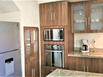 Renta de casa  amueblada y equipada en Santa Fe Juriquilla