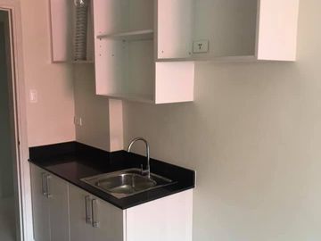 VISTA HEIGHTS CONDO FOR SALE  NEAR CEU SAN BEDA UE