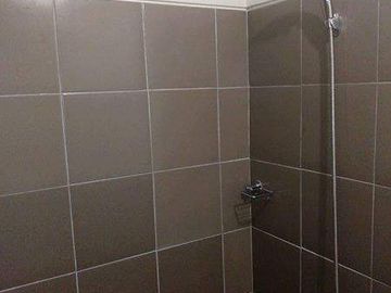 VISTA HEIGHTS CONDO FOR SALE  NEAR CEU SAN BEDA UE