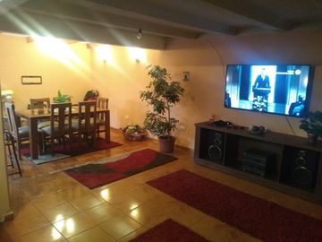 AMPLIA Y COMODA CASA EN LOS PLATEROS , PUDAHUEL 5 DORMITORIOS, 2 BAÑOS