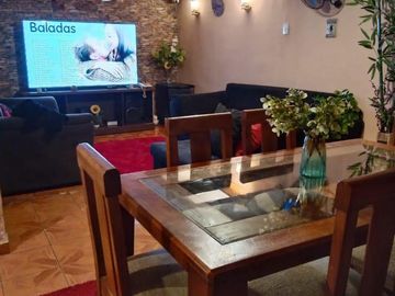 AMPLIA Y COMODA CASA EN LOS PLATEROS , PUDAHUEL 5 DORMITORIOS, 2 BAÑOS