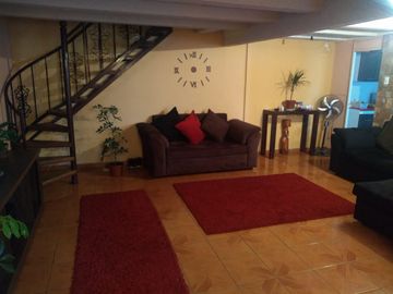 AMPLIA Y COMODA CASA EN LOS PLATEROS , PUDAHUEL 5 DORMITORIOS, 2 BAÑOS