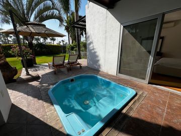 Casa en venta en villas del mesón de 1 piso y vista a club de golf