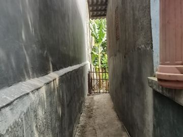 Rumah Luas Dan Siap Huni, 350 Meter Ke Jalan Teluk Gong Raya