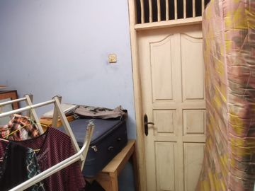 Rumah Luas Dan Siap Huni, 350 Meter Ke Jalan Teluk Gong Raya