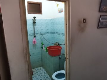 Rumah Luas Dan Siap Huni, 350 Meter Ke Jalan Teluk Gong Raya