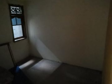 Rumah Luas Dan Siap Huni, 350 Meter Ke Jalan Teluk Gong Raya