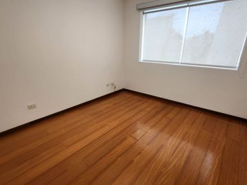 Flat Moderno con Buenos Acabados y con Terraza en Chopin - Surco