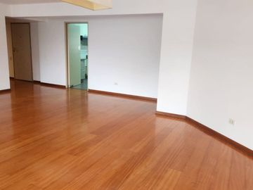 Flat Moderno con Buenos Acabados y con Terraza en Chopin - Surco