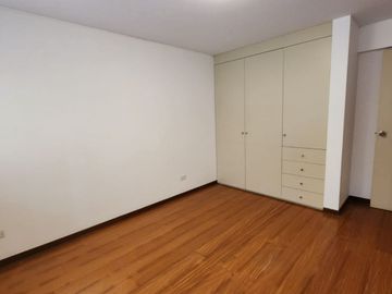 Flat Moderno con Buenos Acabados y con Terraza en Chopin - Surco