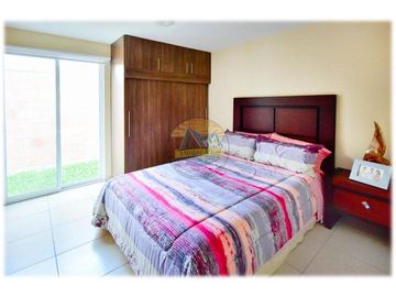 Casas con alberca, excelentes acabados