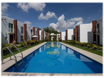 Casas con alberca, excelentes acabados