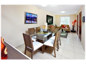 Casas con alberca, excelentes acabados