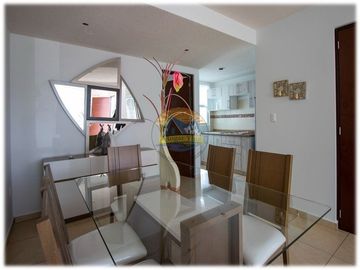 Casas con alberca, excelentes acabados