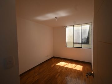 DEPARTAMENTO EN VENTA 65 m² 02 HAB. LOS OLIVOS