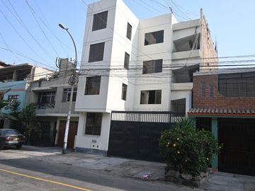 DEPARTAMENTO EN VENTA 65 m² 02 HAB. LOS OLIVOS