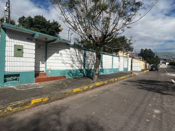 VENDO CASA DE UNA PLANTA EN SAN JOSÉ DEL VALLE, VALLE DE LOS CHILLOS, QUITO, ECUADOR