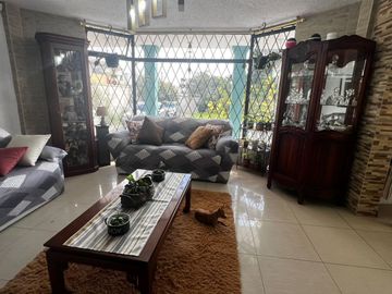 VENDO CASA DE UNA PLANTA EN SAN JOSÉ DEL VALLE, VALLE DE LOS CHILLOS, QUITO, ECUADOR