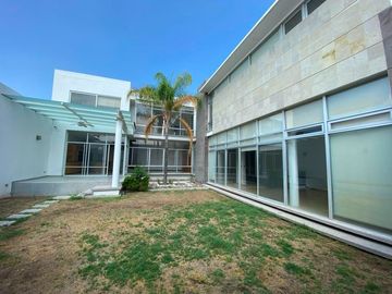 Amplia casa en venta en Aguascalientes, zona norte, zona Campanario