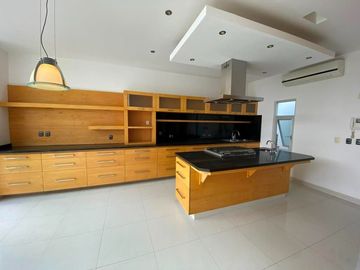 Amplia casa en venta en Aguascalientes, zona norte, zona Campanario