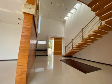 Amplia casa en venta en Aguascalientes, zona norte, zona Campanario
