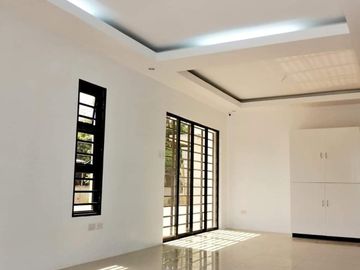 4Bedroom Accessible House and Lot in Tanauan City - 3minutes away from Tanauan Exit!