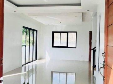 4Bedroom Accessible House and Lot in Tanauan City - 3minutes away from Tanauan Exit!