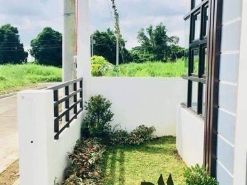 4Bedroom Accessible House and Lot in Tanauan City - 3minutes away from Tanauan Exit!