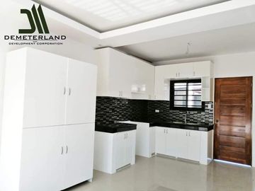 4Bedroom Accessible House and Lot in Tanauan City - 3minutes away from Tanauan Exit!