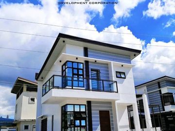 4Bedroom Accessible House and Lot in Tanauan City - 3minutes away from Tanauan Exit!