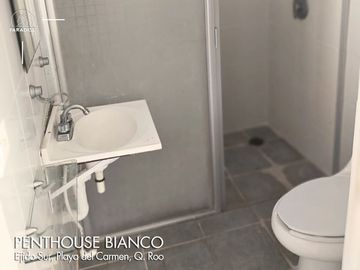 PENTHOUSE DE 3 RECÁMARAS CON TERRAZA Y JACUZZI