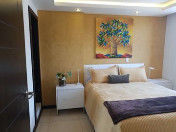 Venta de Departamento, sector González Suárez, cerca a Colegios, Hoteles, Zona Bancaria y Financiera