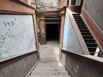 VENDO LOCAL COMO TERRENO EN EL CENTRO HISTORICO