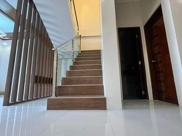 BRAND NEW HOUSE NEAR MCARTHUR HWAY SAN FERNANDO Cash or Bank Financing