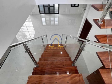 Royale Tagaytay Estates House and Lot in Brgy. Buck Estate, Alfonso, Cavite