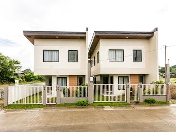 24 mins to ALABANG! PRESELLING House and Lot