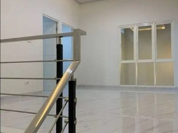 DIJUAL Rumah baru di perumahan Prapen Indah, Jemursari