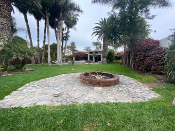 LINDA CASA EN VENTA CASA CON GRAN ÁREA VERDE Y PISCINA