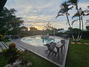 Rento por dias Espectacular Casa Campestre en Morelia, Pereira
